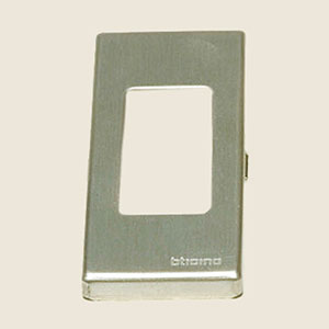 575-A - PLACA PENTRU FIXAT PRIZA MAGIC TICINO 5366