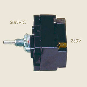 768 - TERMOSTAT A TEMPO SUNVIC 220 V